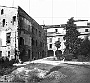 1937. Il Cortile della magnolia a palazzo Bo. Foto Turola (Oscar Mario Zatta)
